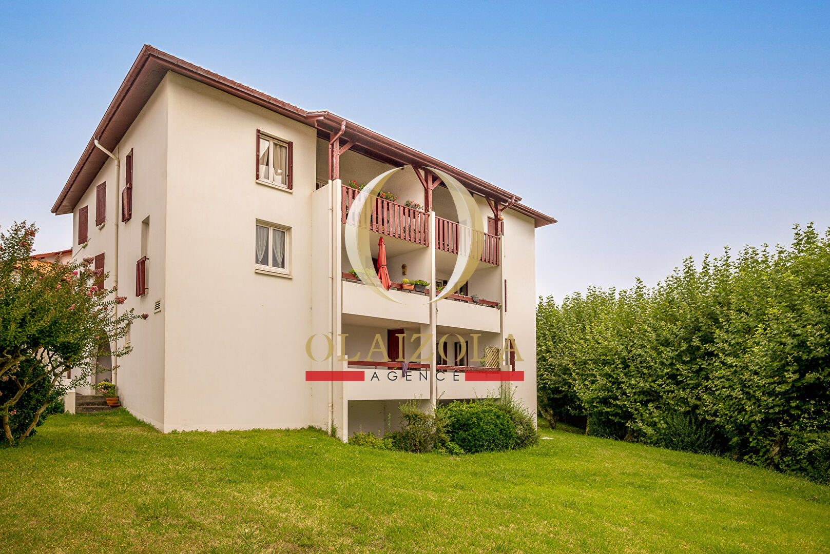 Photo BIARRITZ : Appartement T4 lumineux avec terrasse, garage et double exposition dans quartier calme image 5/6