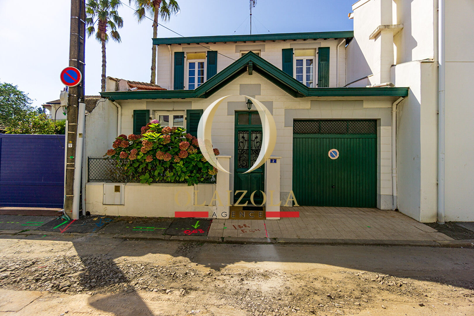 BIARRITZ - Maison de ville années 50 avec garage, à deux pas du centre