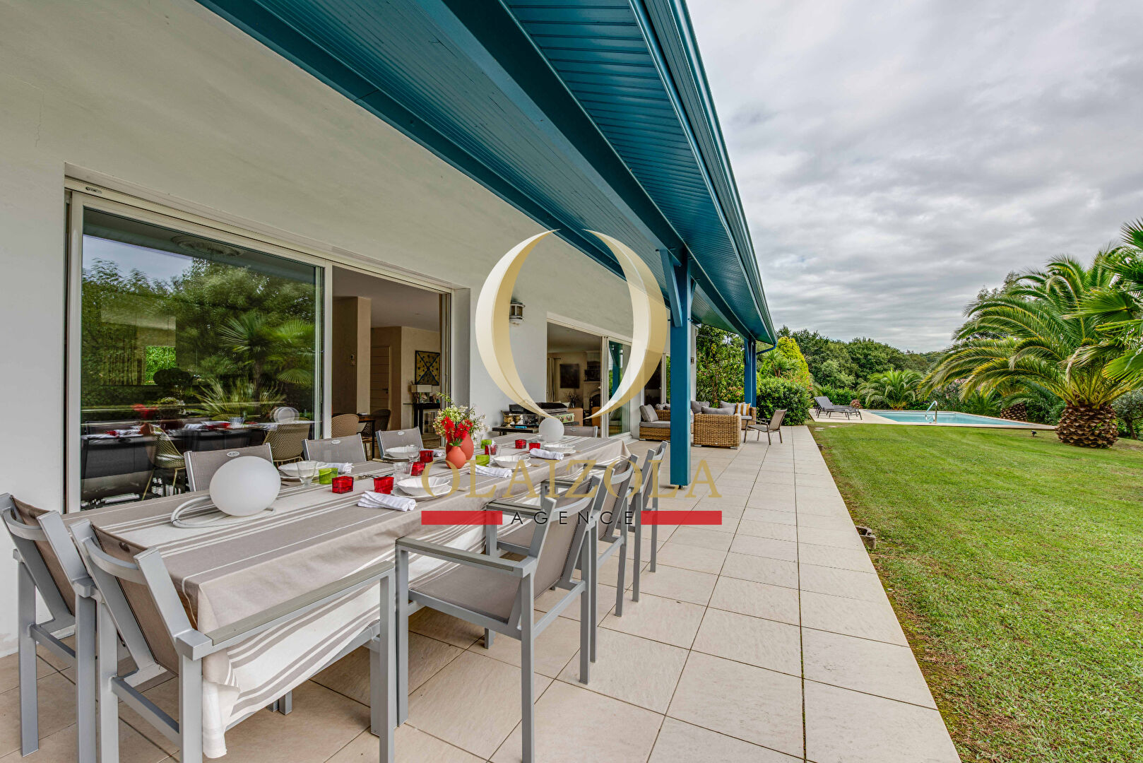 Photo ARCANGUES - Villa pleine de charme avec piscine et garage. image 6/6