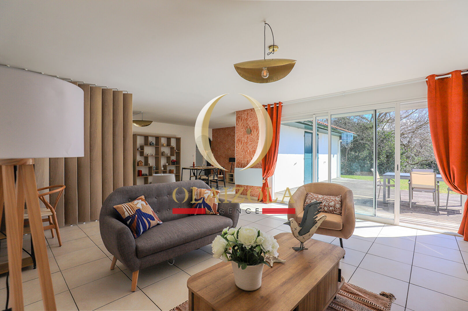 Photo SAINT JEAN DE LUZ / ACOTZ  - Maison de plain-pied 4 pièces avec garage et beau jardin. image 1/6