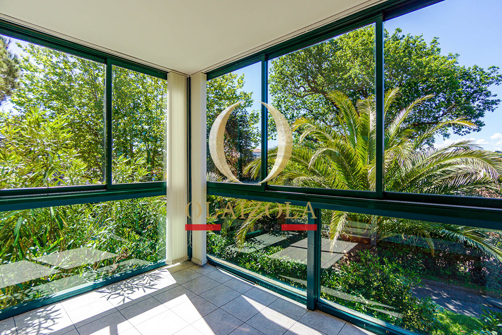 Photo ANGLET,  Appartement T3 avec loggias et garage en sous-sol dans résidence calme. image 1/6