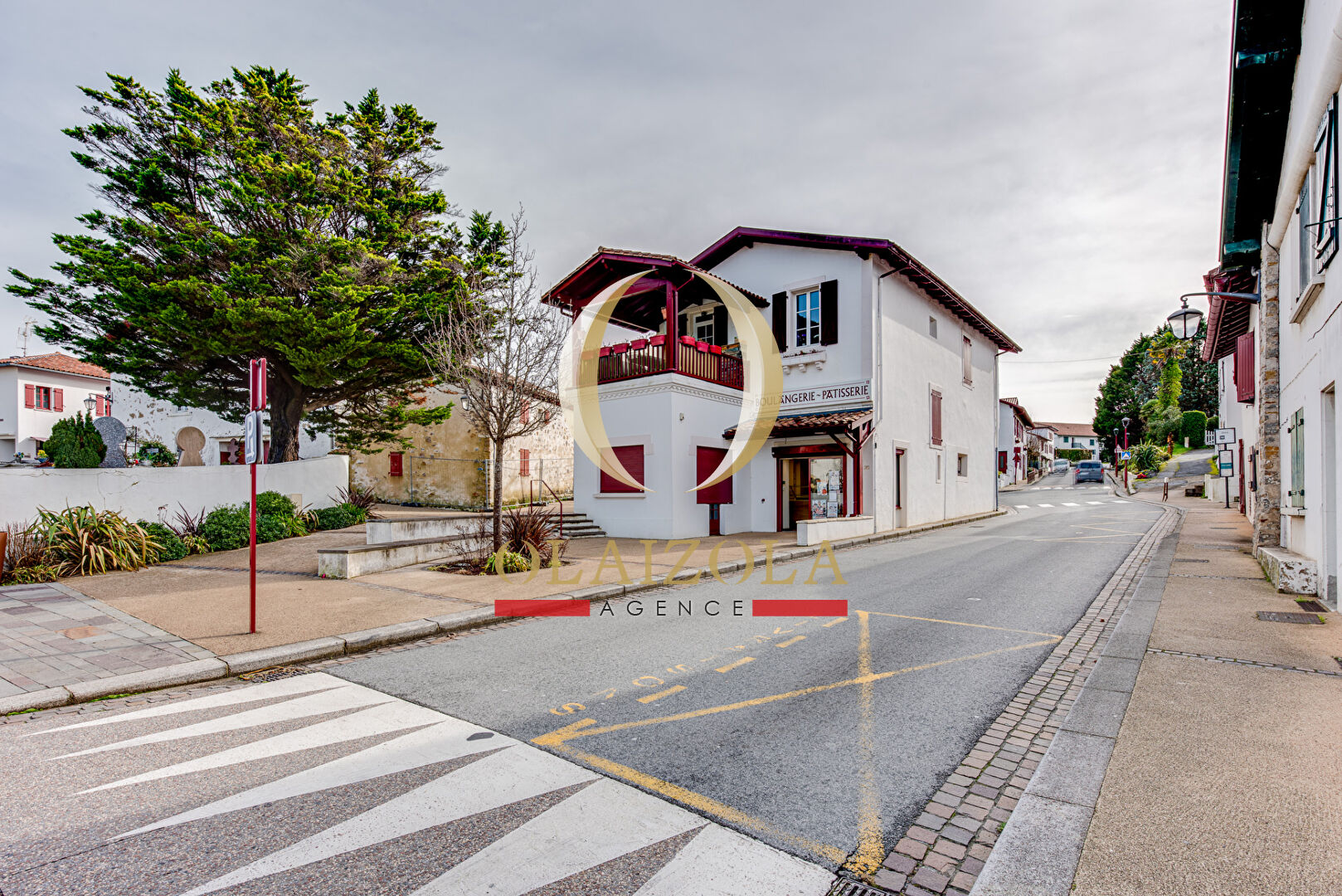 Agence immobilière de 
 AGENCE OLAIZOLA - Agence OLAIZOLA 
