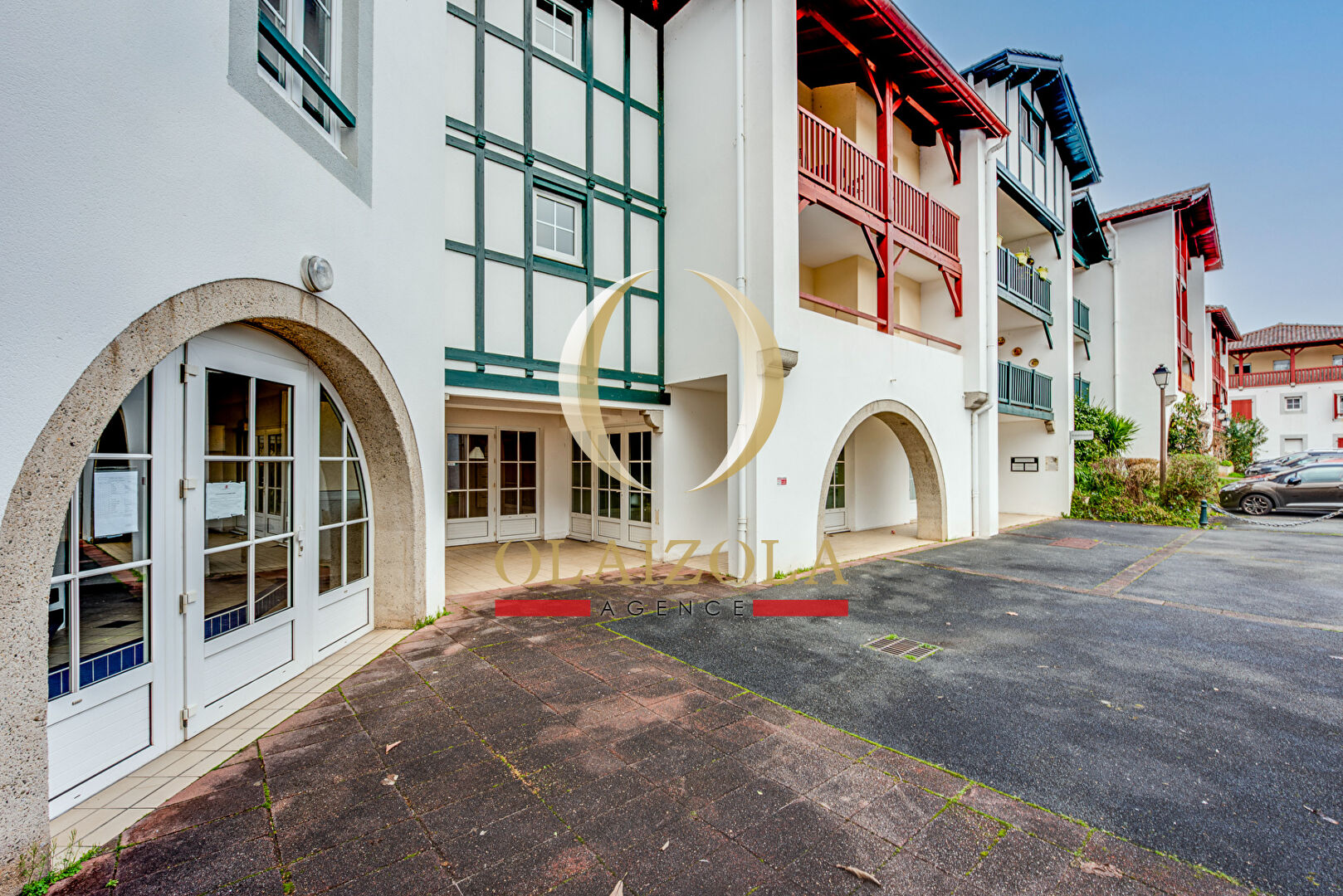 Agence immobilière de 
 AGENCE OLAIZOLA - Agence OLAIZOLA 
