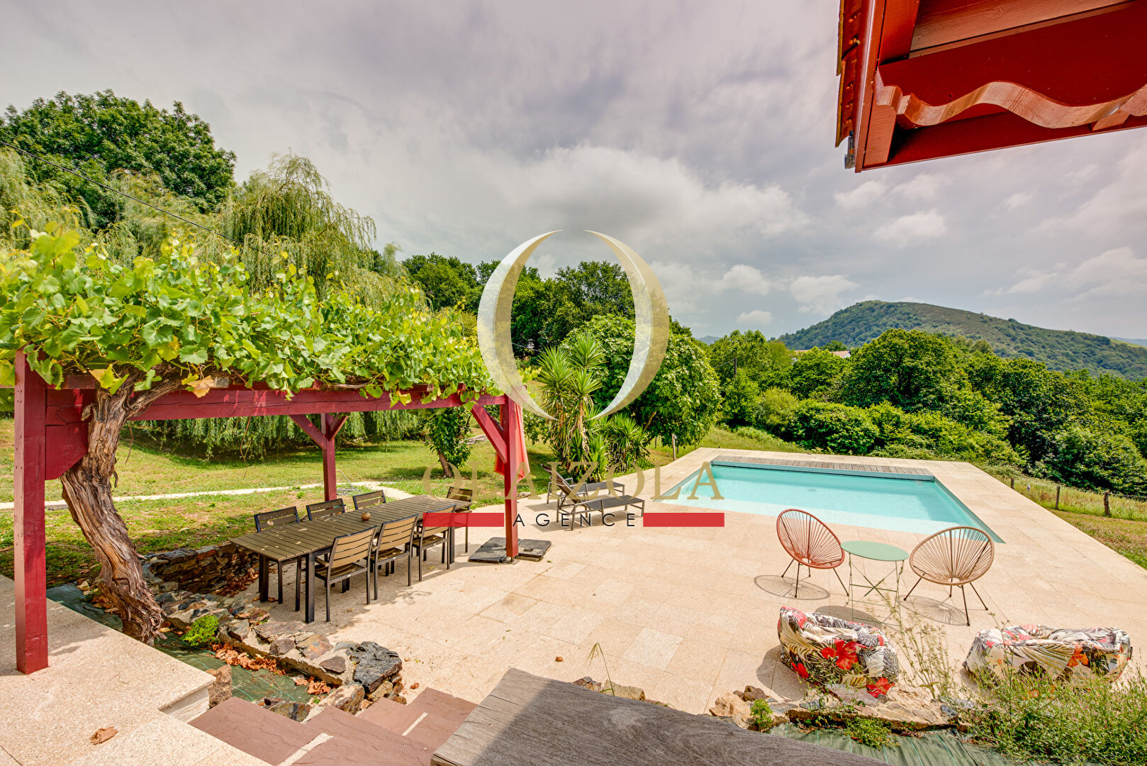 Agence immobilière de 
 AGENCE OLAIZOLA - Agence OLAIZOLA 
