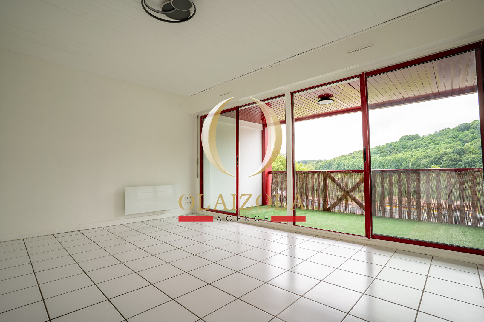 Agence immobilière de 
 AGENCE OLAIZOLA - Agence OLAIZOLA 
