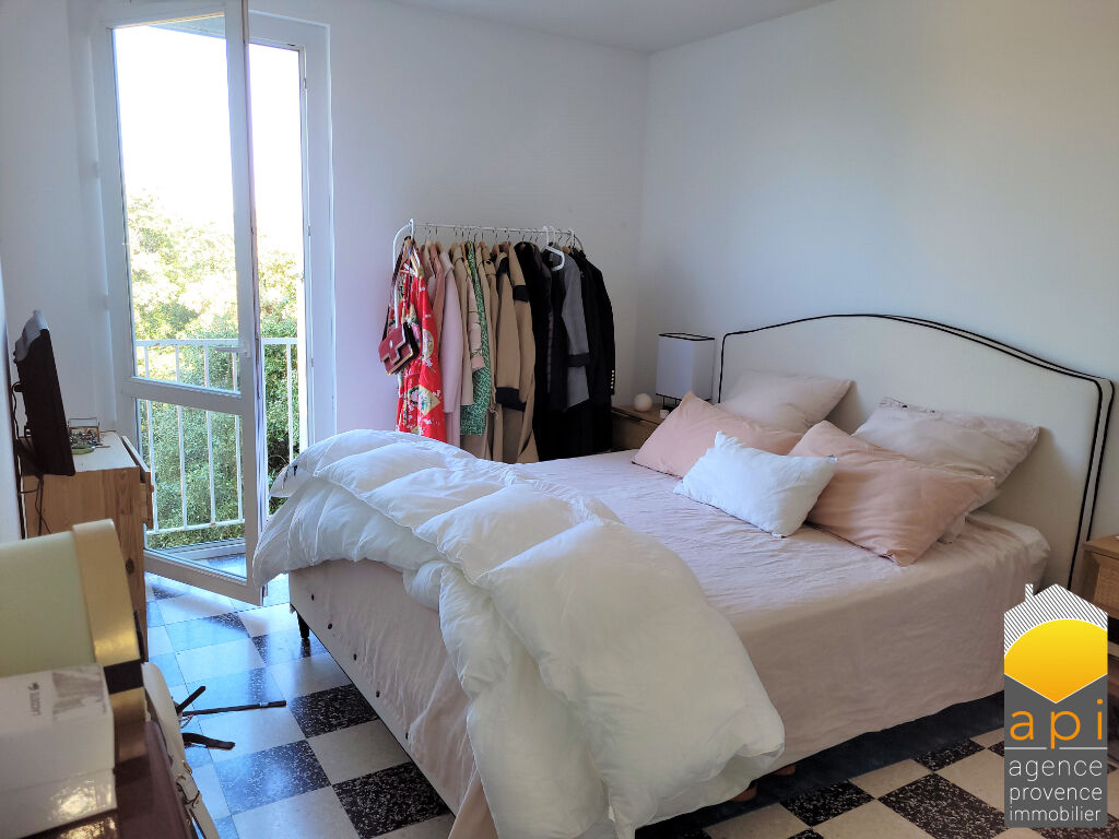 Photo BEAU T5 AVEC GRAND BALCON ET DOUBLE GARAGE ! image 5/5