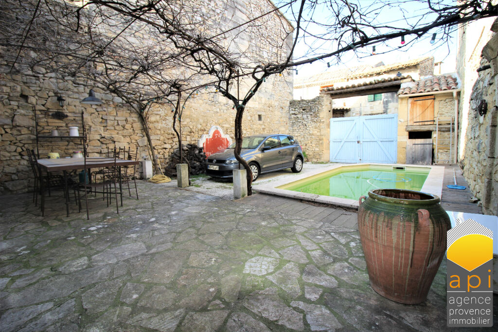 Photo SUPERBE MAISON DE VILLAGE AVEC COUR, PISCINE ET PARKING image 4/6