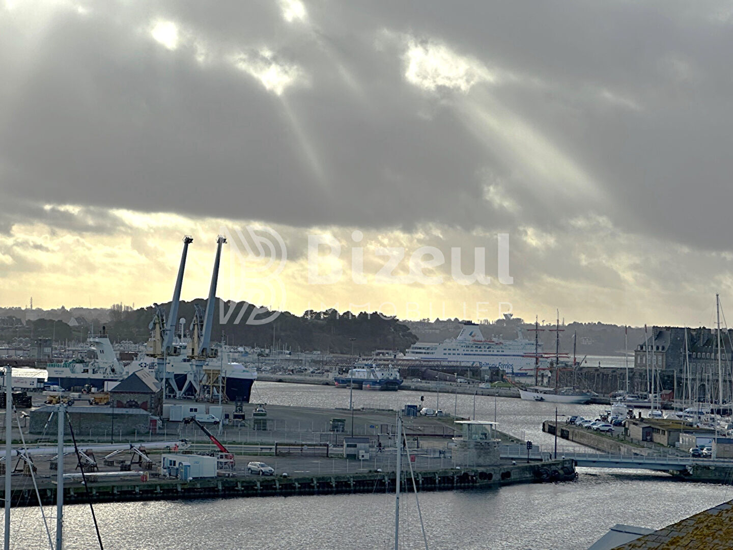 Agence immobilière de AGENCE BIZEUL ST MALO