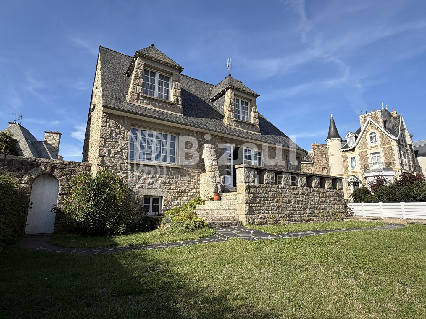 Agence immobilière de AGENCE BIZEUL ST MALO