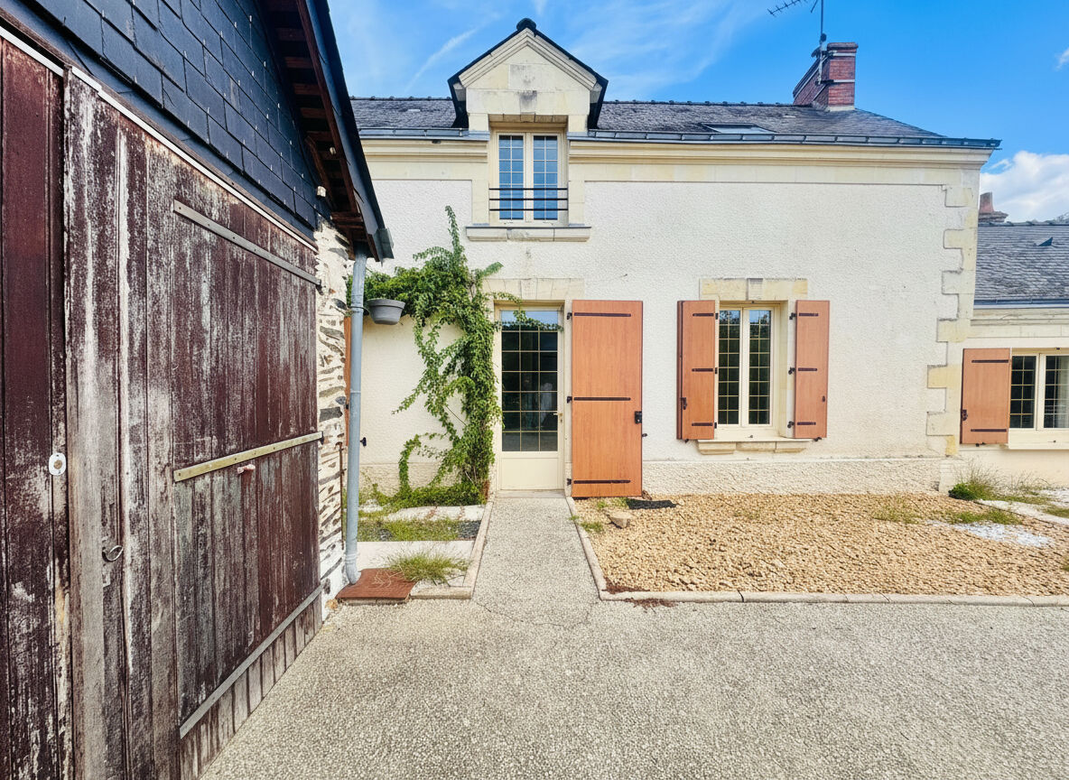 Longère à vendre à Brissac-Quincé avec jardin clos.