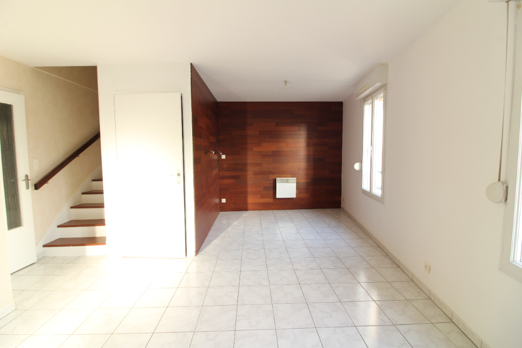 MAISON – 2 CHAMBRES – PRUILLE
