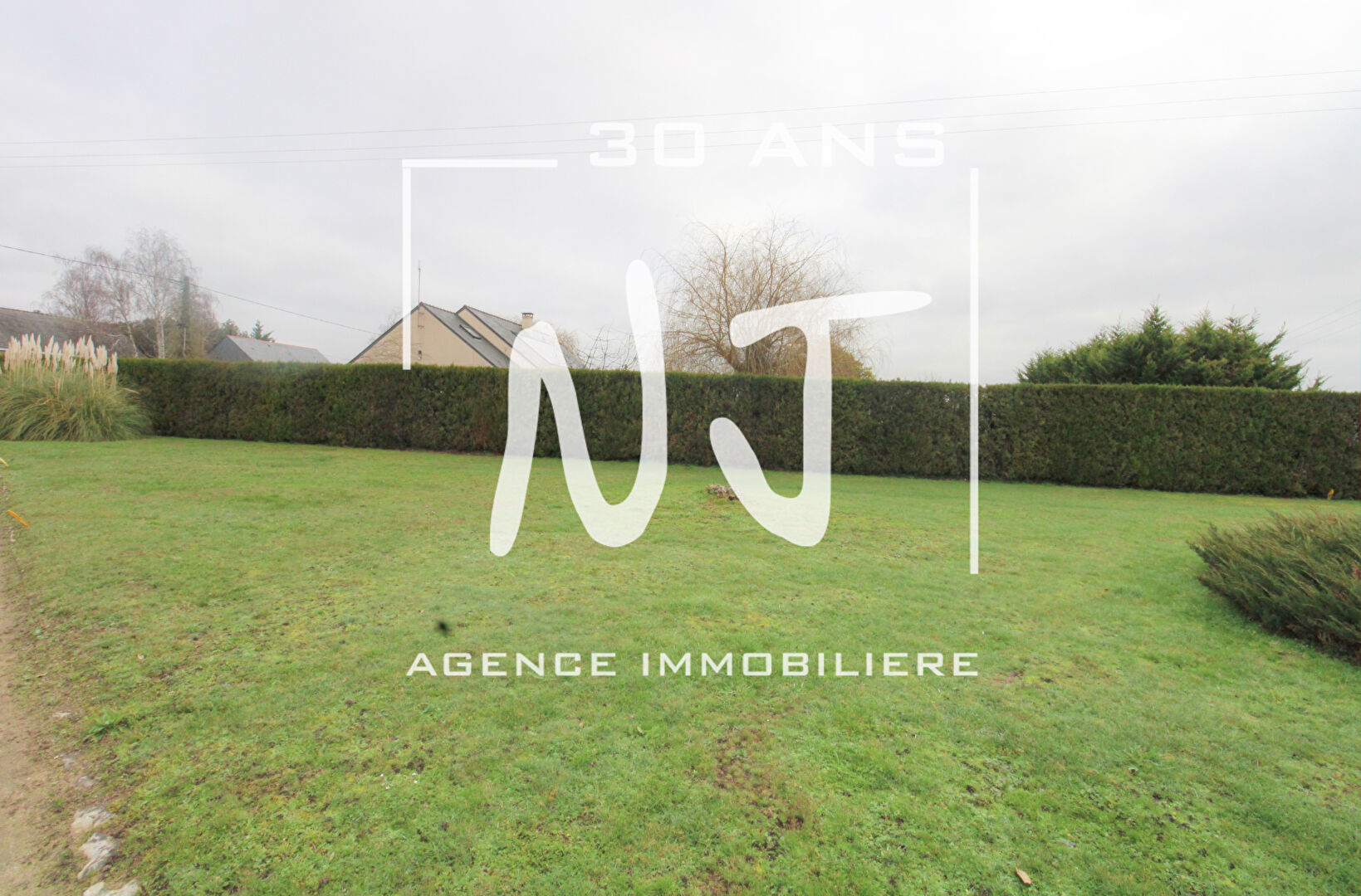Terrain à Bâtir de 716 m² – ANDARD
