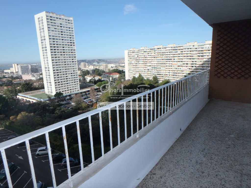 A la location à Marseille 13009 ce charmant T3 rénové au sein de la résidence la Rouvière