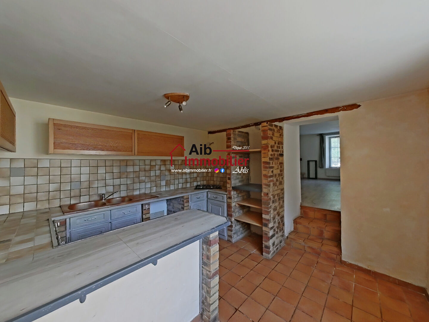 Photo Charmante maison en pierre et sa cour image 4/6