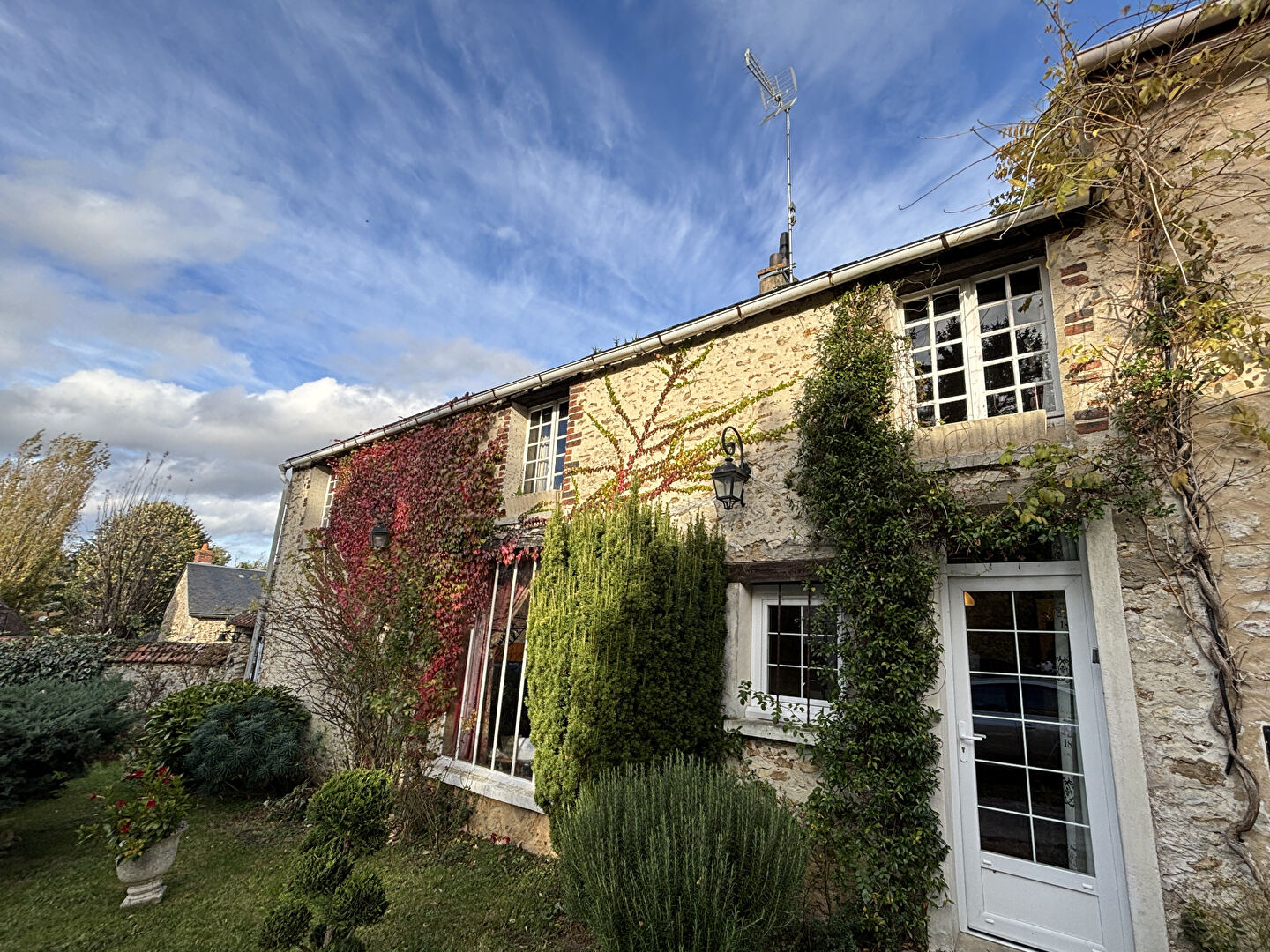 Photo Maison en Pierre environ 120 m2 image 1/6