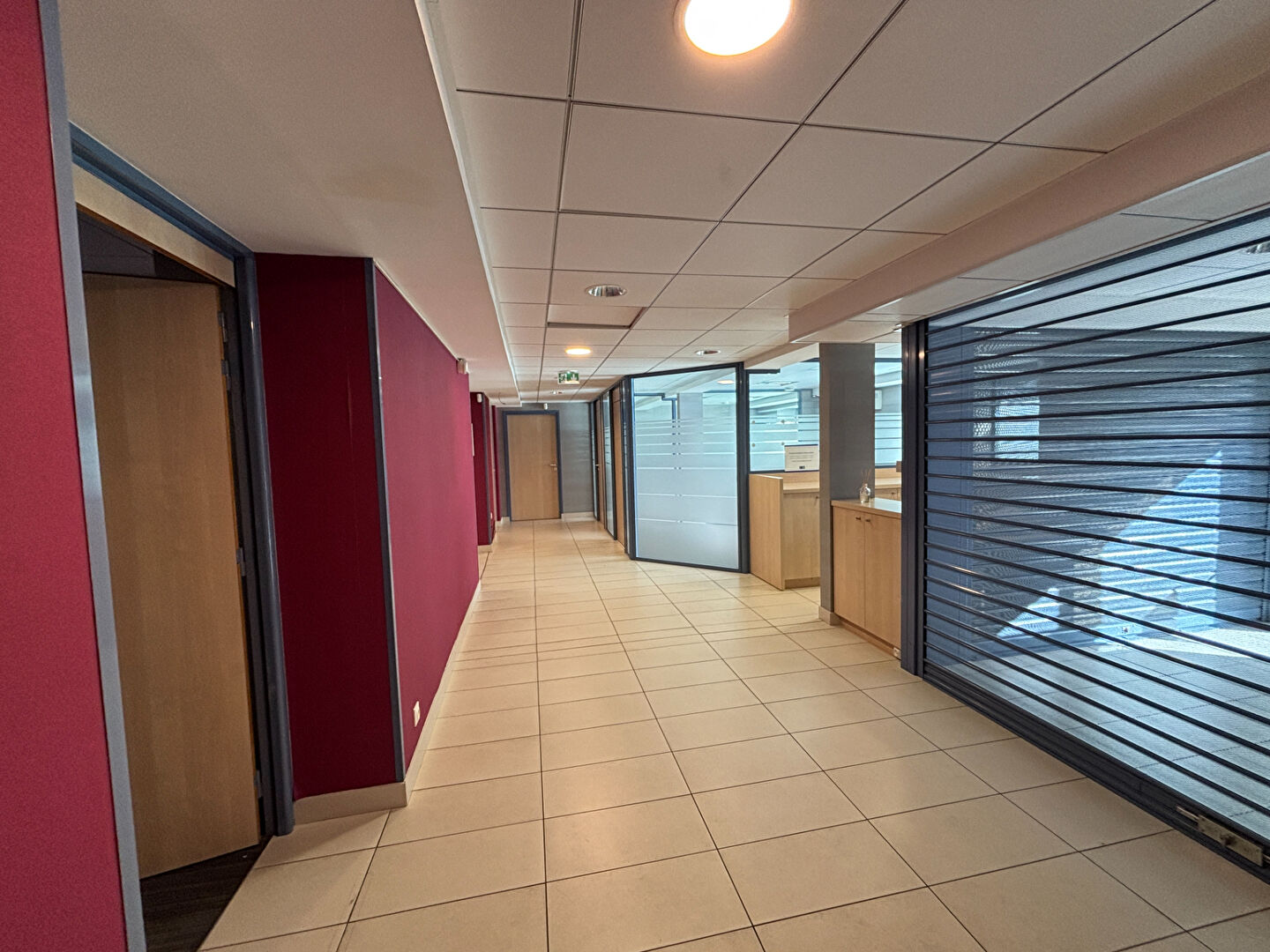 Photo Immeuble Ablis sur 2 niveaux + Grenier + sous sol image 3/6