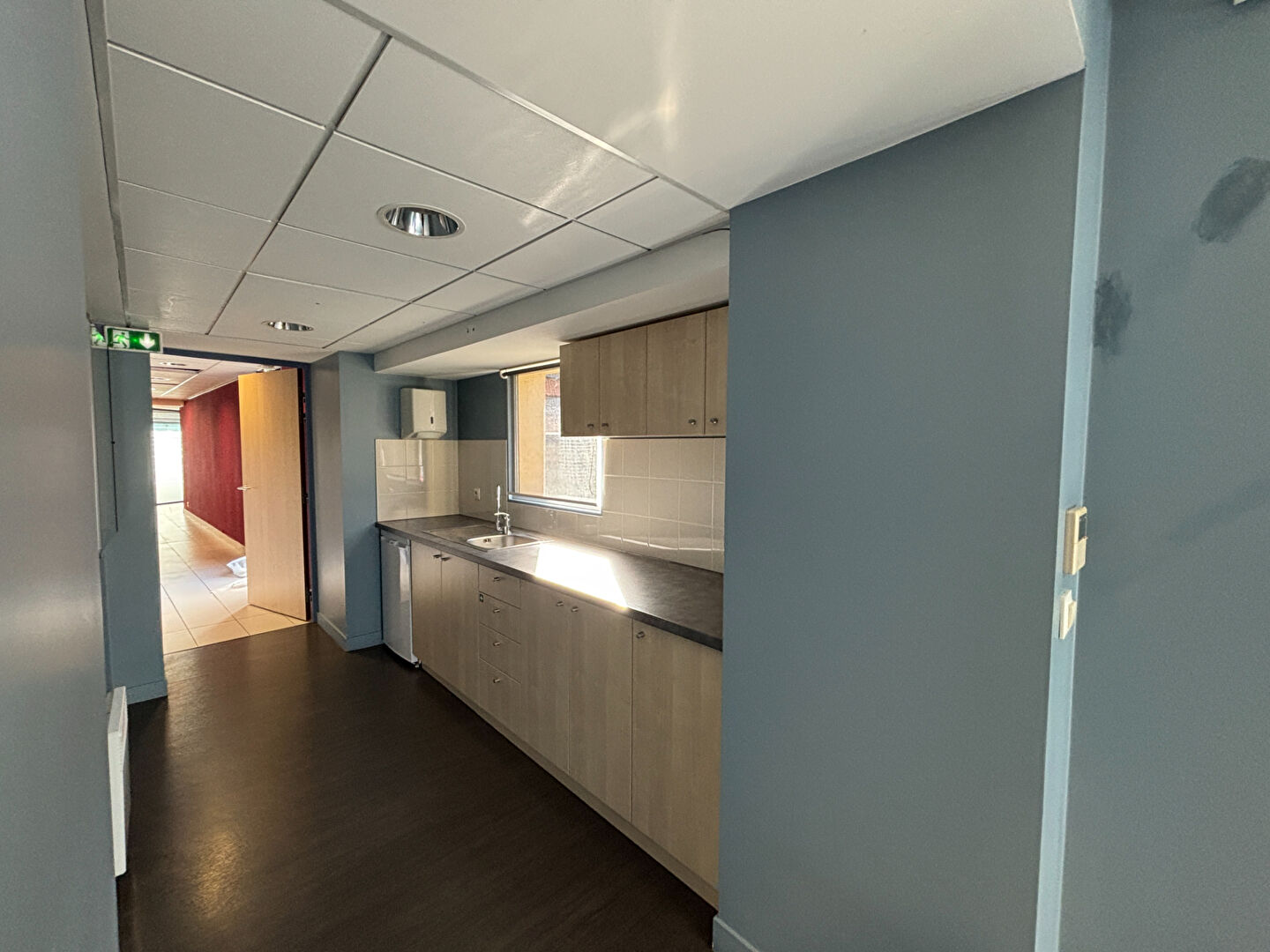 Photo Immeuble Ablis sur 2 niveaux + Grenier + sous sol image 5/6