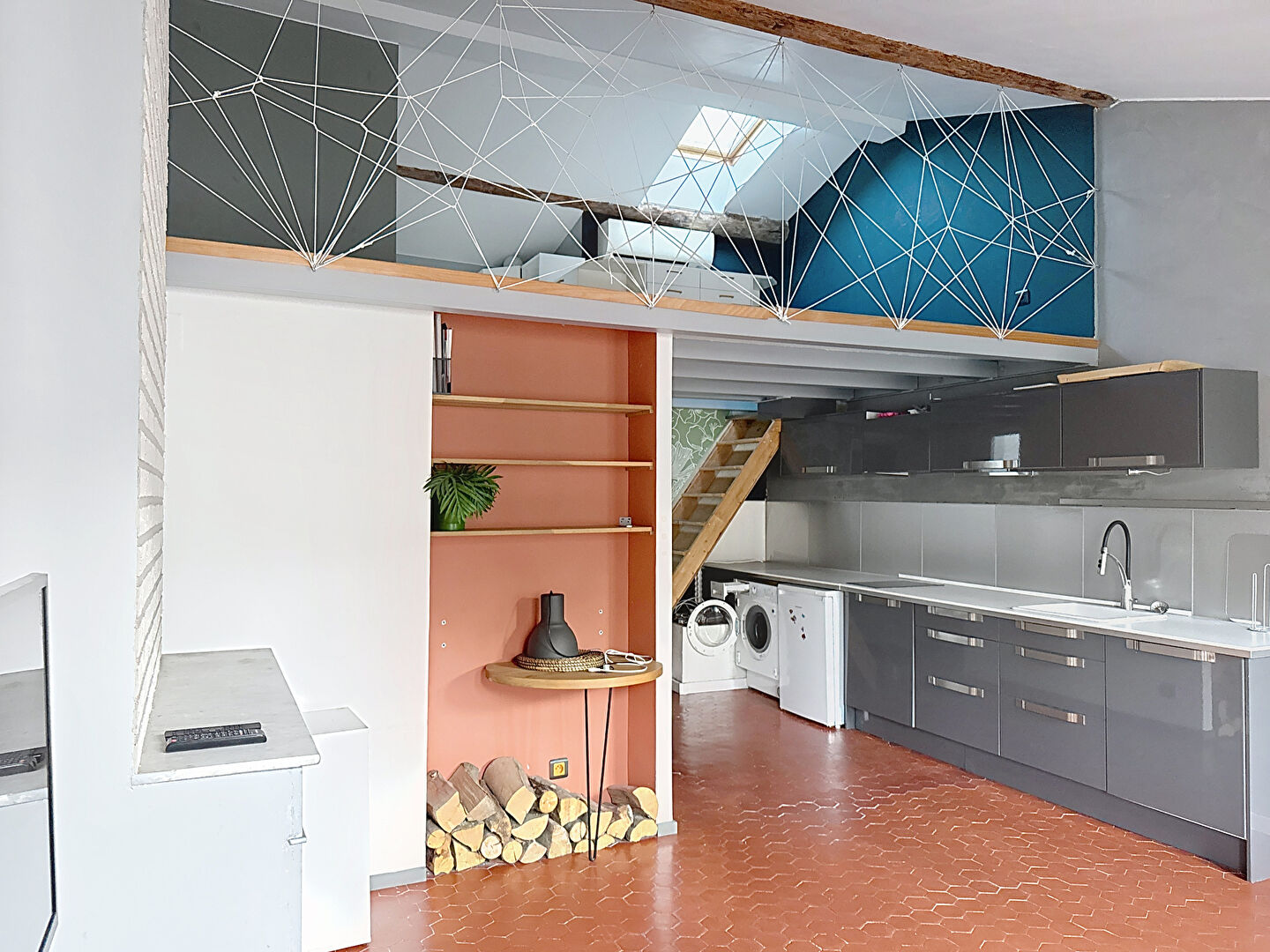 Photo Appartement Aix En Provence T2 bis de 45.65 m2 avec mezzanine et cave image 2/6