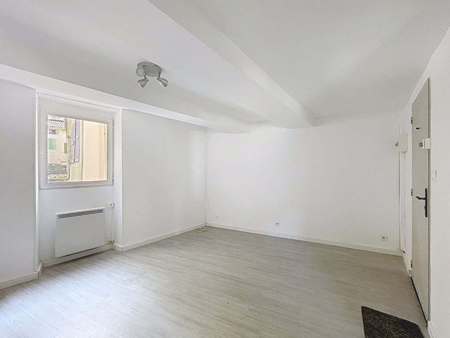 Studio Velaux 1 pièce(s) 22.10 m2