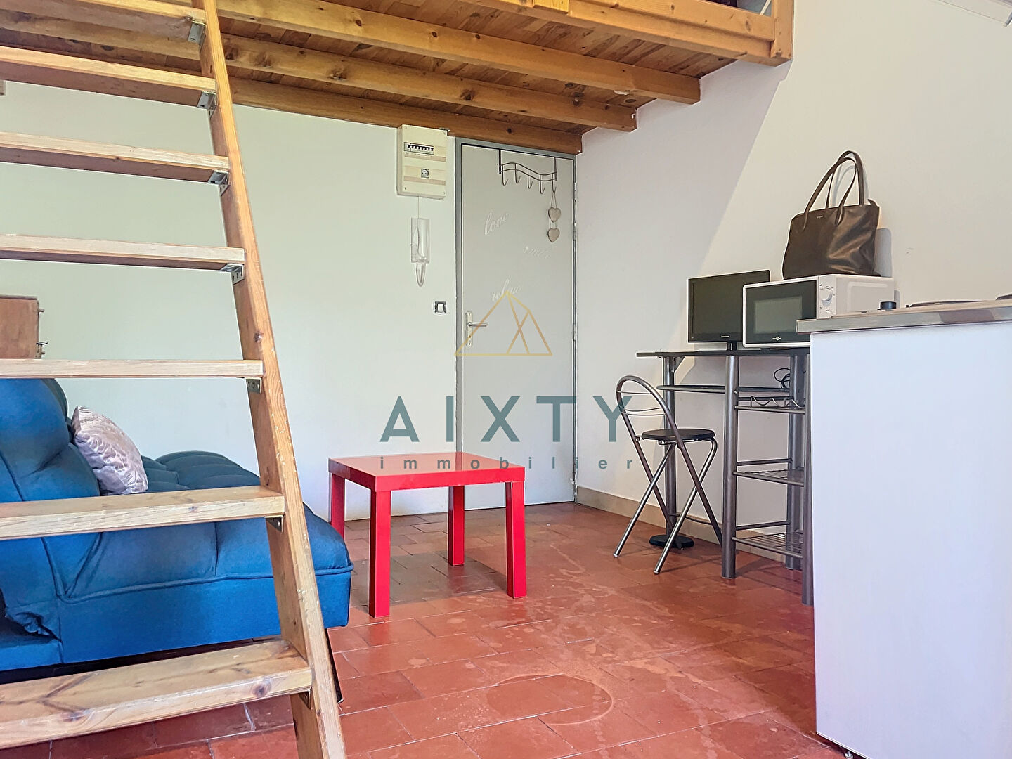 Photo Studio 13.90m2, avec mezzanine, VELAUX image 5/6