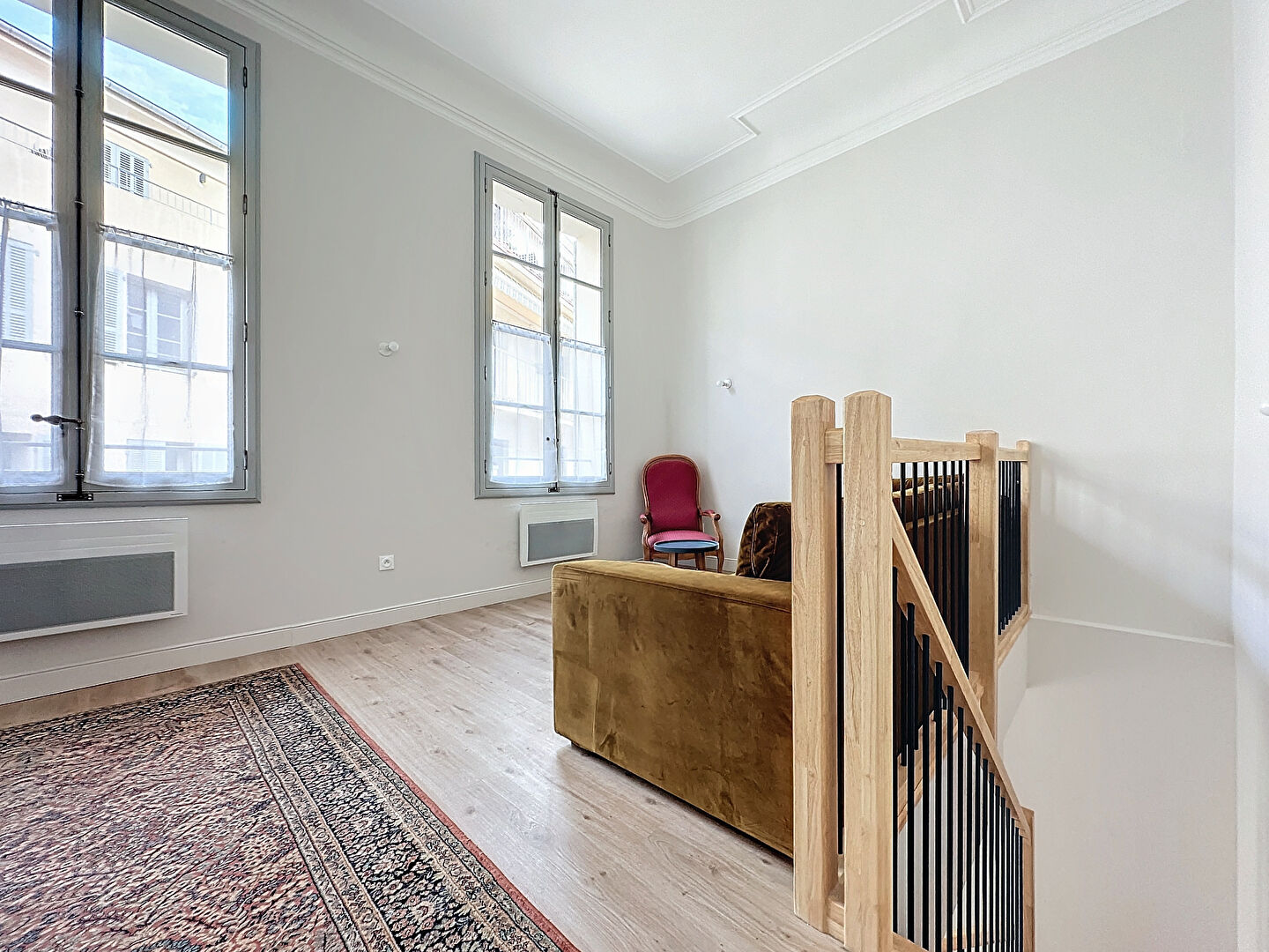 Photo Charmant T3 meublé refait à neuf - Aix En Provence - 84.06 m2 image 2/5