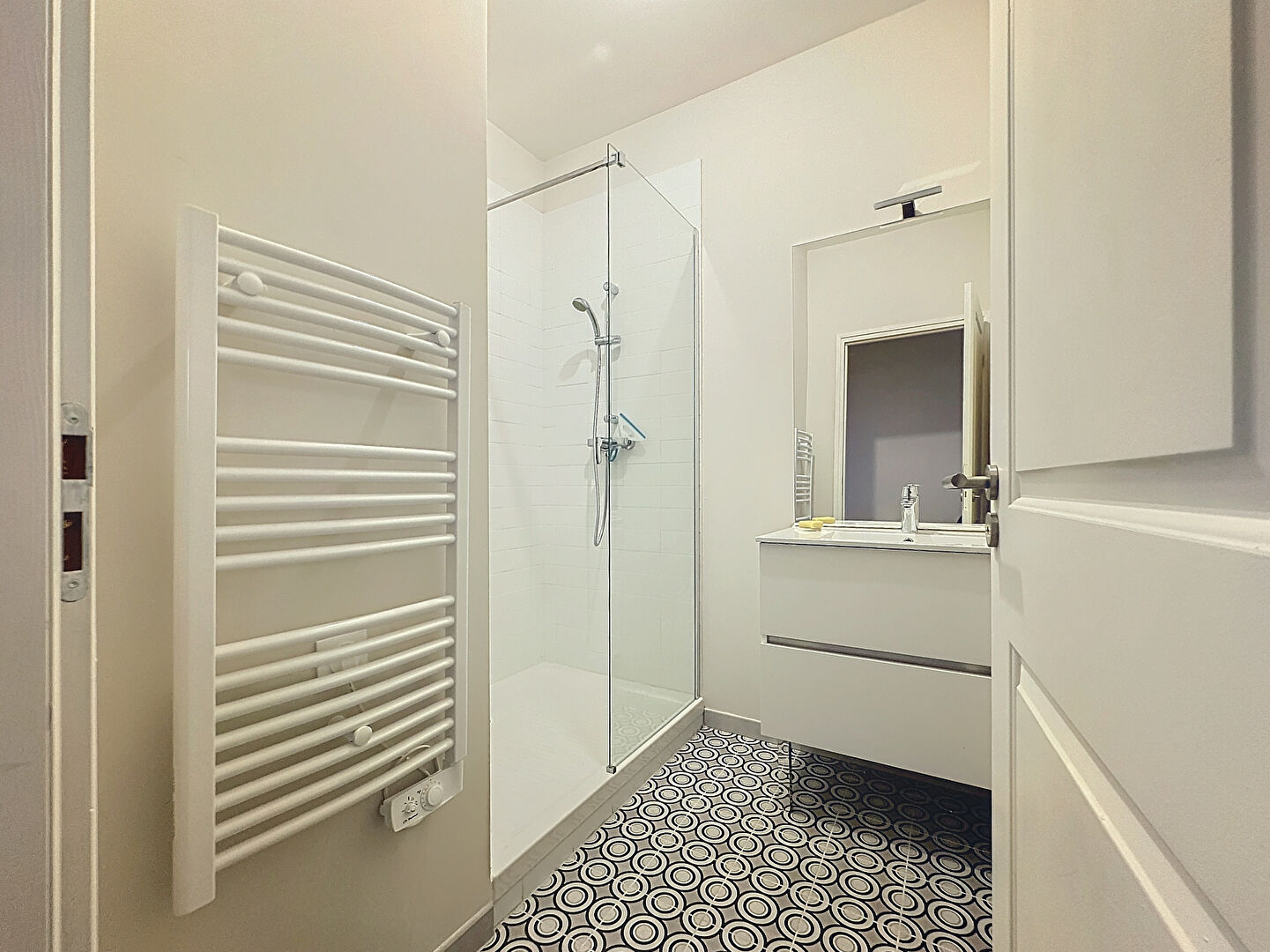 Photo Charmant T3 meublé refait à neuf - Aix En Provence - 84.06 m2 image 5/5