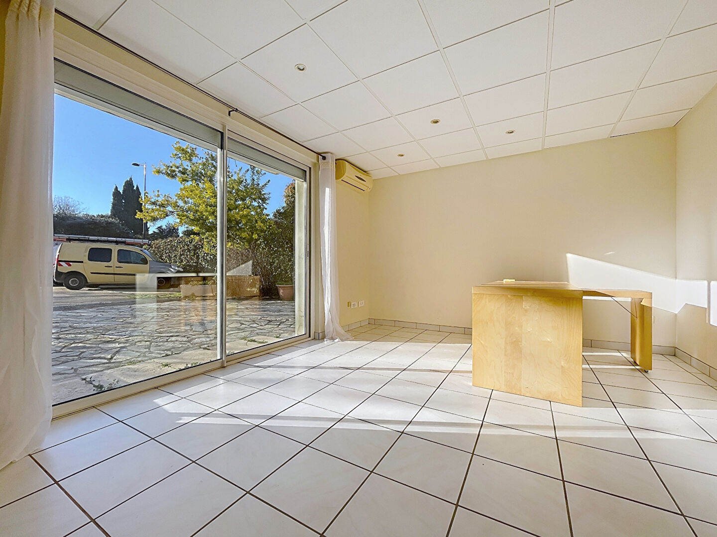 Photo Velaux - Local Professionnel - 19.62m2 image 4/6