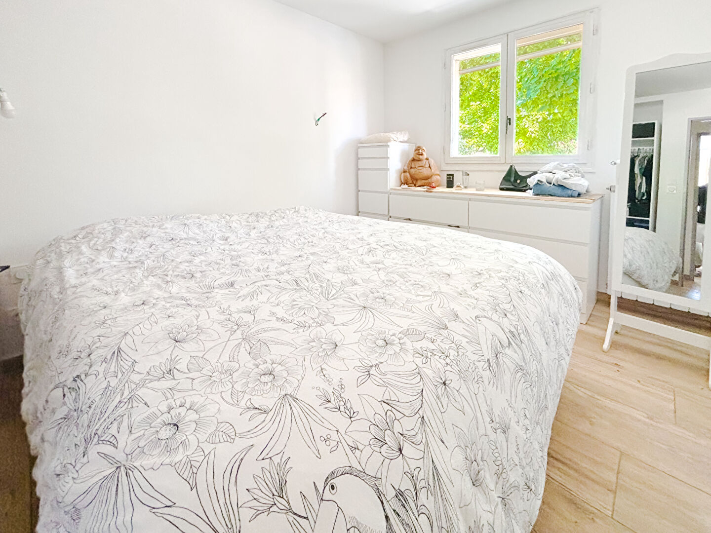 Photo Maison avec dépendances, piscine et jardin arboré de 1082 m² image 5/6