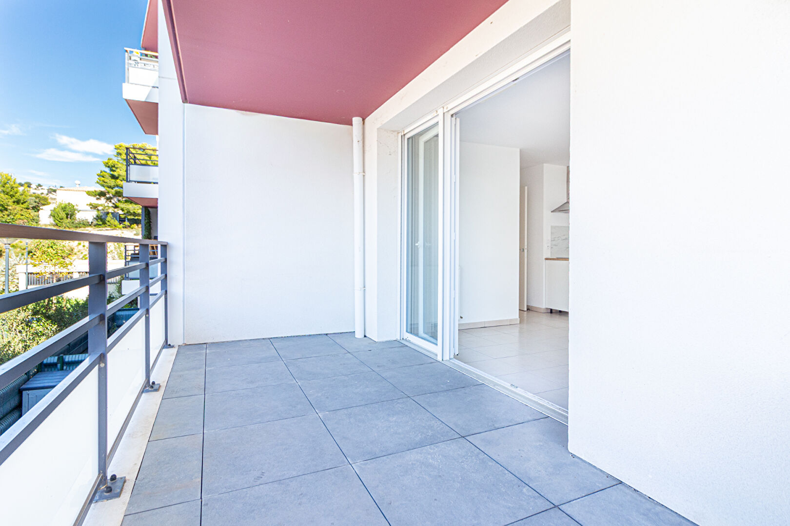 Photo Appartement Vitrolles 3 pièce(s) 59 m2 + 2 stationnements image 3/6