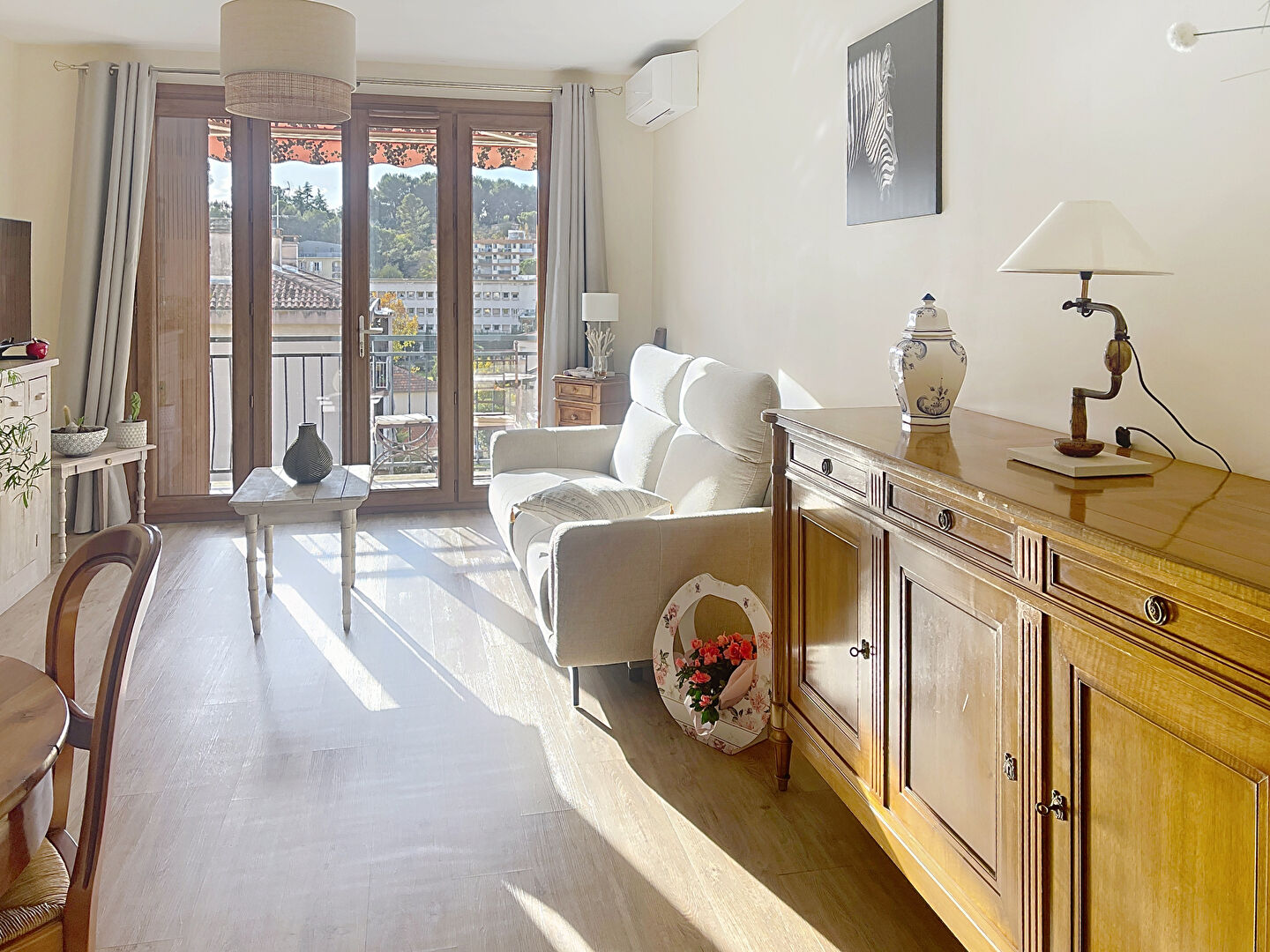 Photo Appartement Aix En Provence 3 pièce(s) 66.93 m2 image 2/6