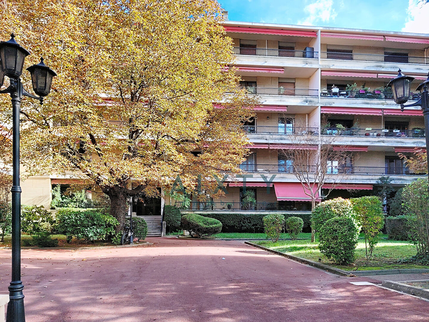 Photo Magnifique appartement centre ville à pied , dans belle résidence avec ascenseur, garage et cave image 4/6