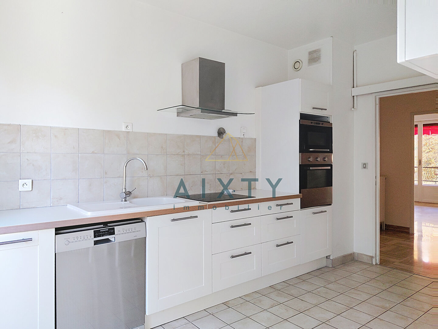 Photo Magnifique appartement centre ville à pied , dans belle résidence avec ascenseur, garage et cave image 5/6