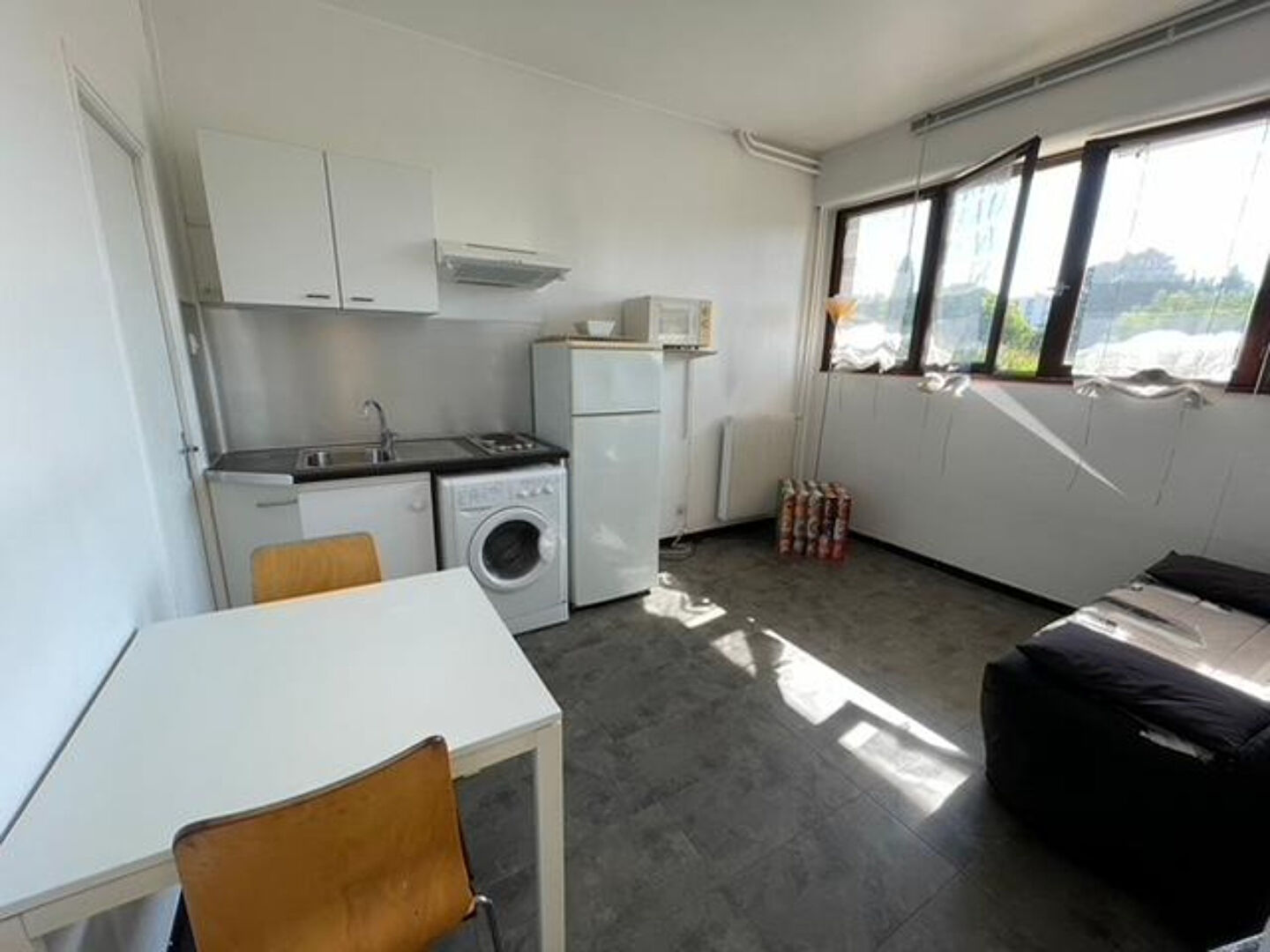 Photo Charment studio meublé au sud d'Aix-en-Provence image 2/4