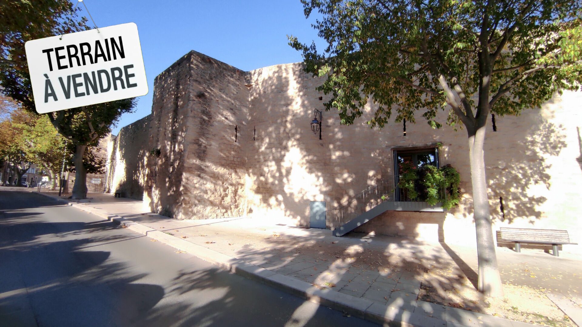 TRETS - Terrain constructible - 239 m2 - Libre Constructeur