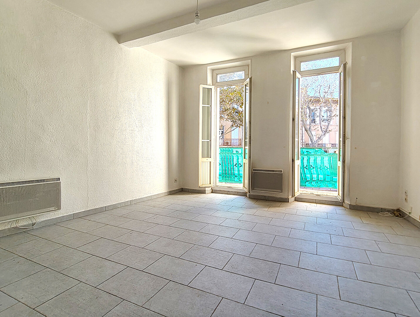 Photo Immeuble de rapport - Trets  - 110 m2 - 3 lots image 6/6