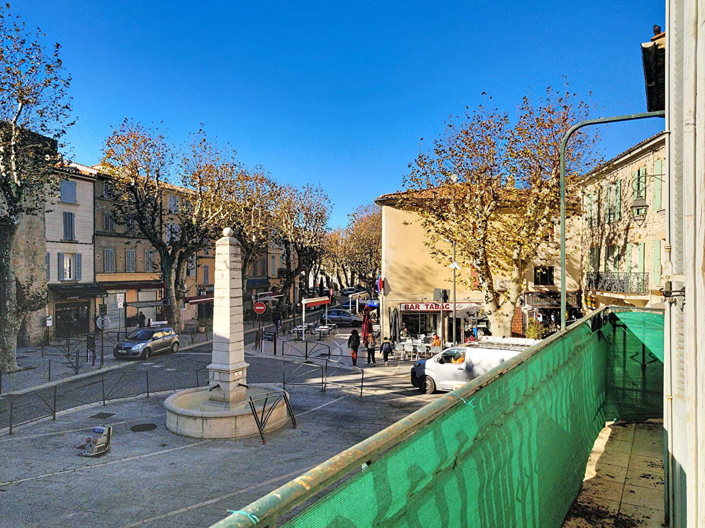 Proche Aix-en-Provence - Immeuble - 110 m2 - 3 lots