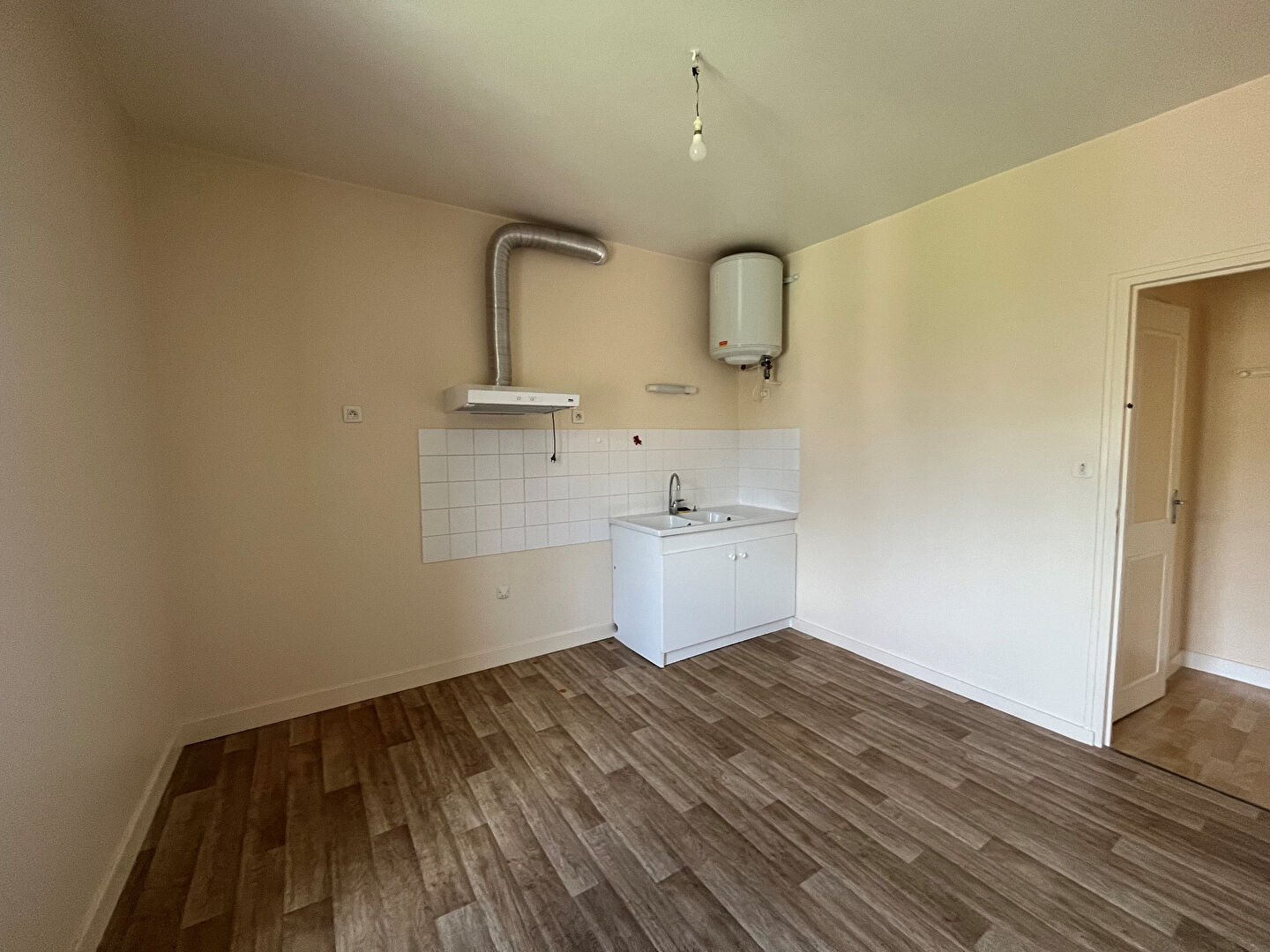 Appartement T2, bourg de la Jonchère Saint Maurice