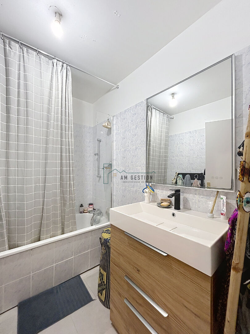 Photo Appartement Limoges - place du forum - 2 chambres - 66 m2 image 5/6