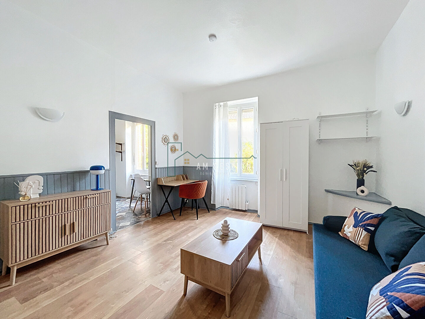 Studio meublé entièrement rénové, secteur Victor Thuillat à Limoges.