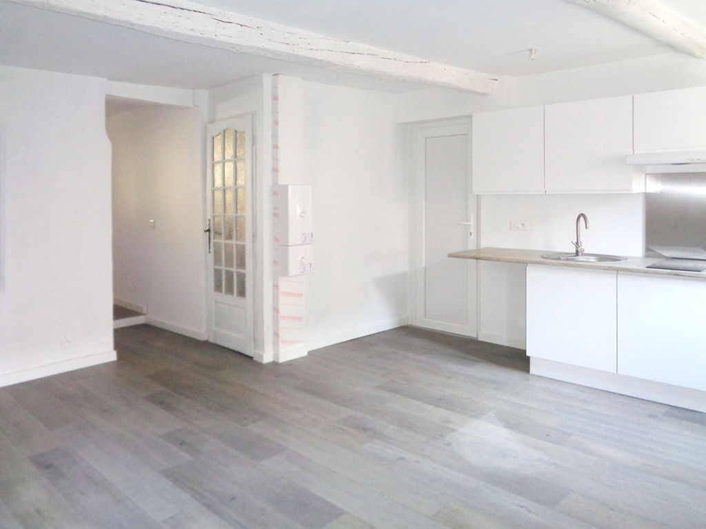VENTE : appartement F2 loué (33,5 m² Carrez) à PIGNANS