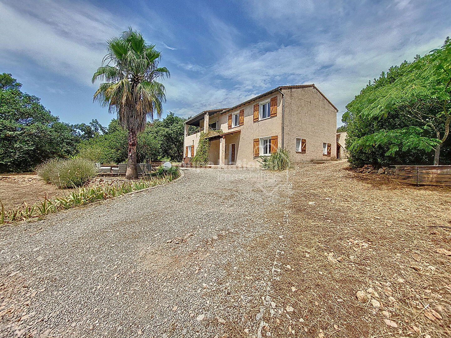 Photo Maison à vendre à Carnoules - Référence 1132 image 2/6