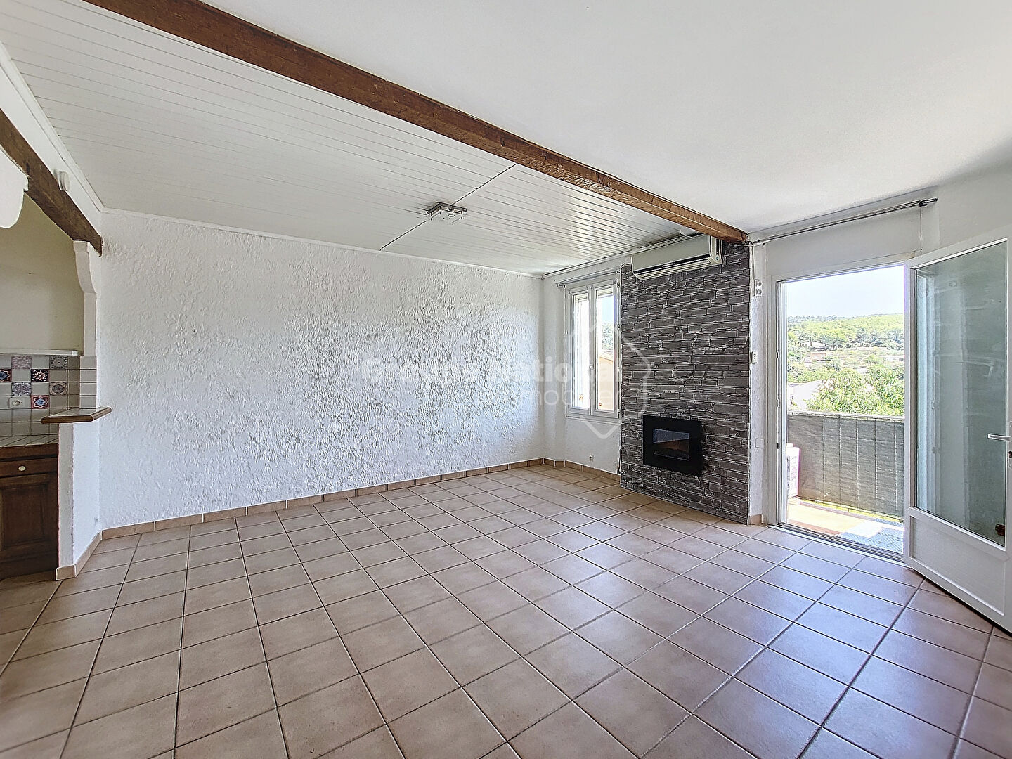 Photo Appartement 3 pièces à vendre à Carnoules image 2/6