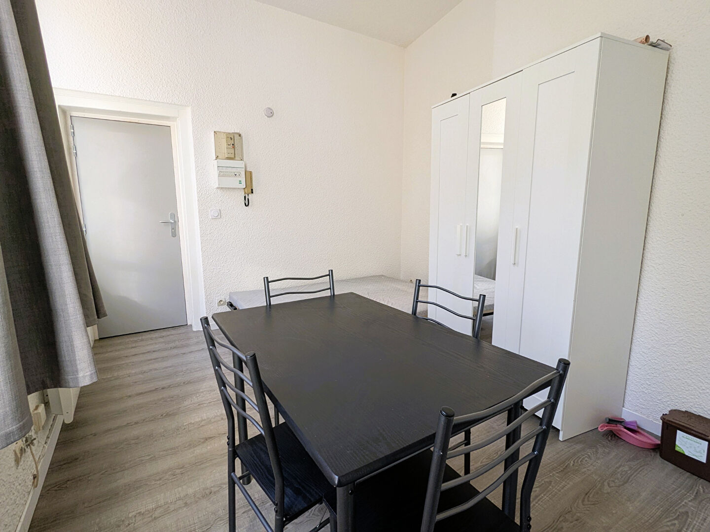 Photo Appartement meublé 1 pièce de 19 m² à louer à METZ hypercentre image 4/6