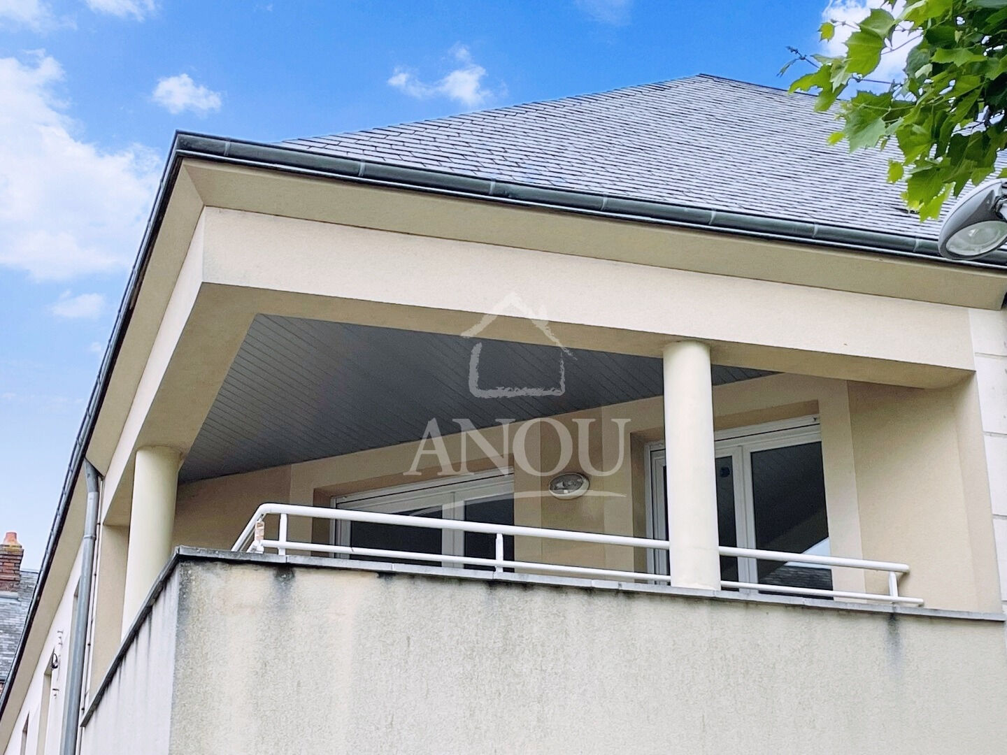 BROU CENTRE VILLE - APPARTEMENT 5 CHAMBRES  AVEC BOX PRIVÉ ET PARKING