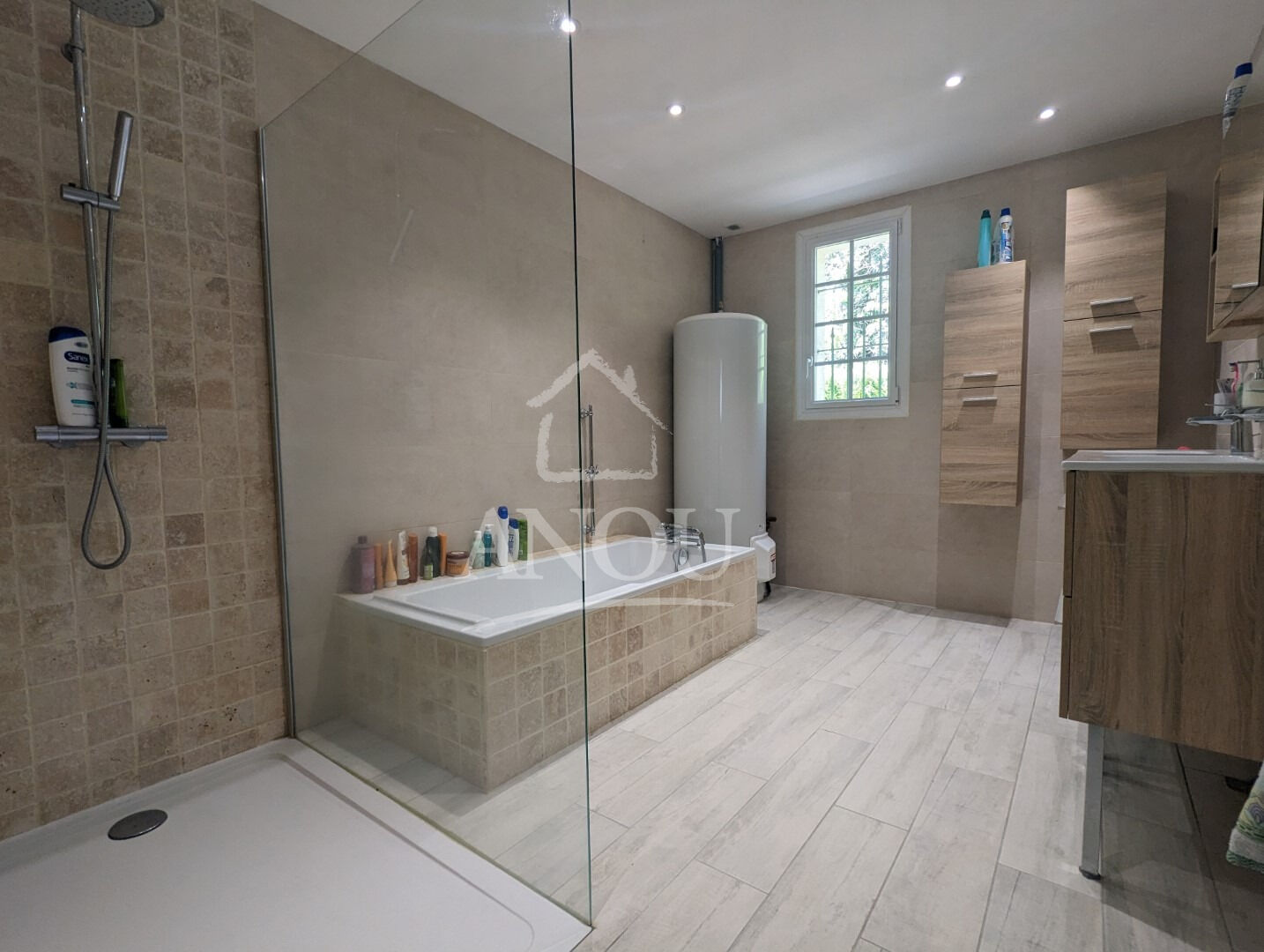 Photo BROU - MAISON FAMILIALE 7 CHAMBRES image 4/6