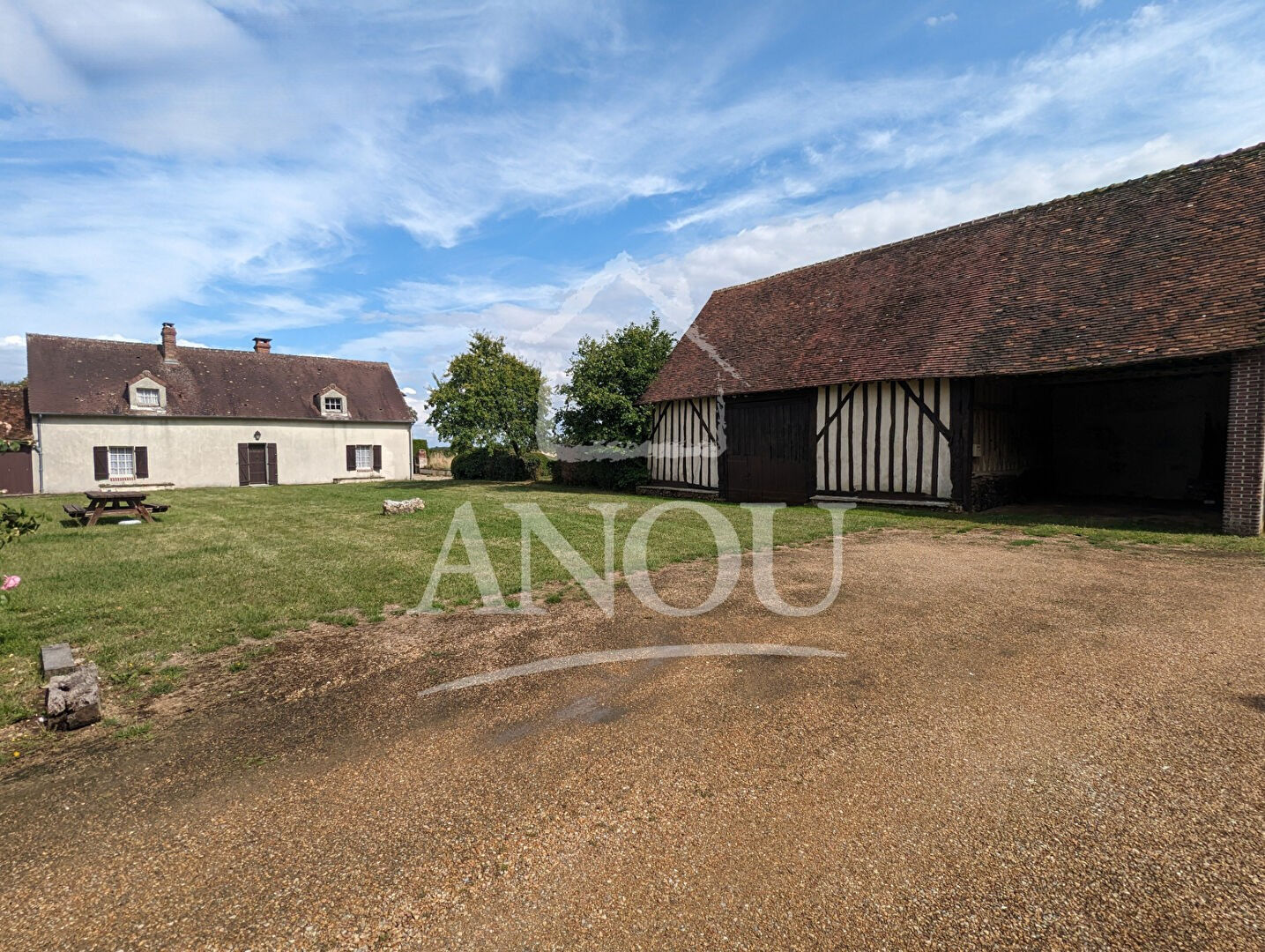 Maison de campagne avec dépendance et vue sur la campagne !