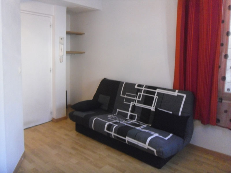 Photo IMMEUBLE DE RAPPORT - 3 APPARTEMENTS et 1 LOCAL COMMERCIAL image 4/6