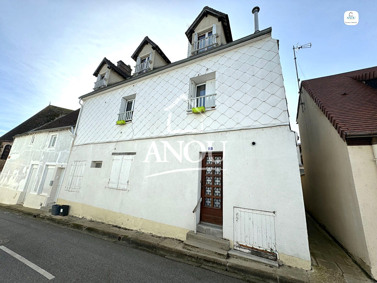 Photo IMMEUBLE DE RAPPORT -  3 APPARTEMENTS LOUÉS, BON RENDEMENT ! image 1/6