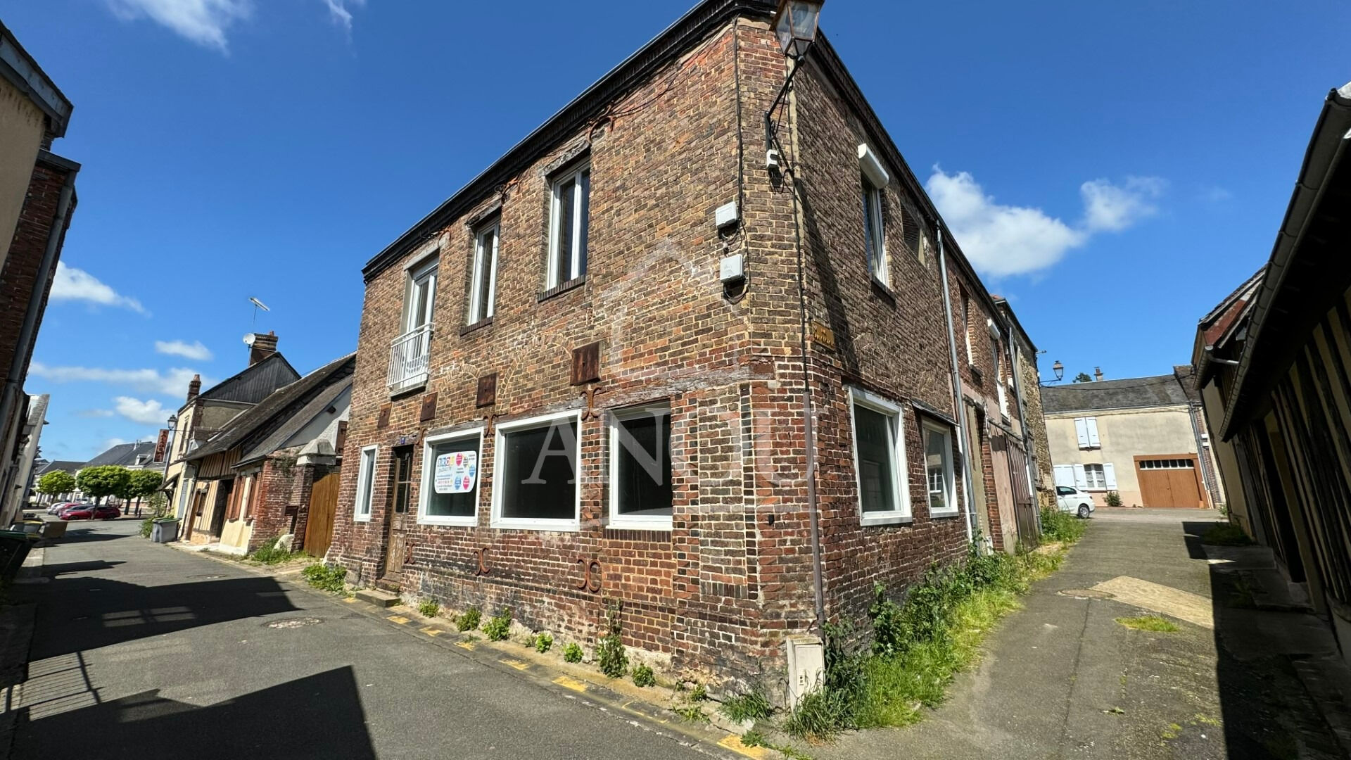 Photo BROU - LOCAL D'ACTIVITE de 350m² image 1/6