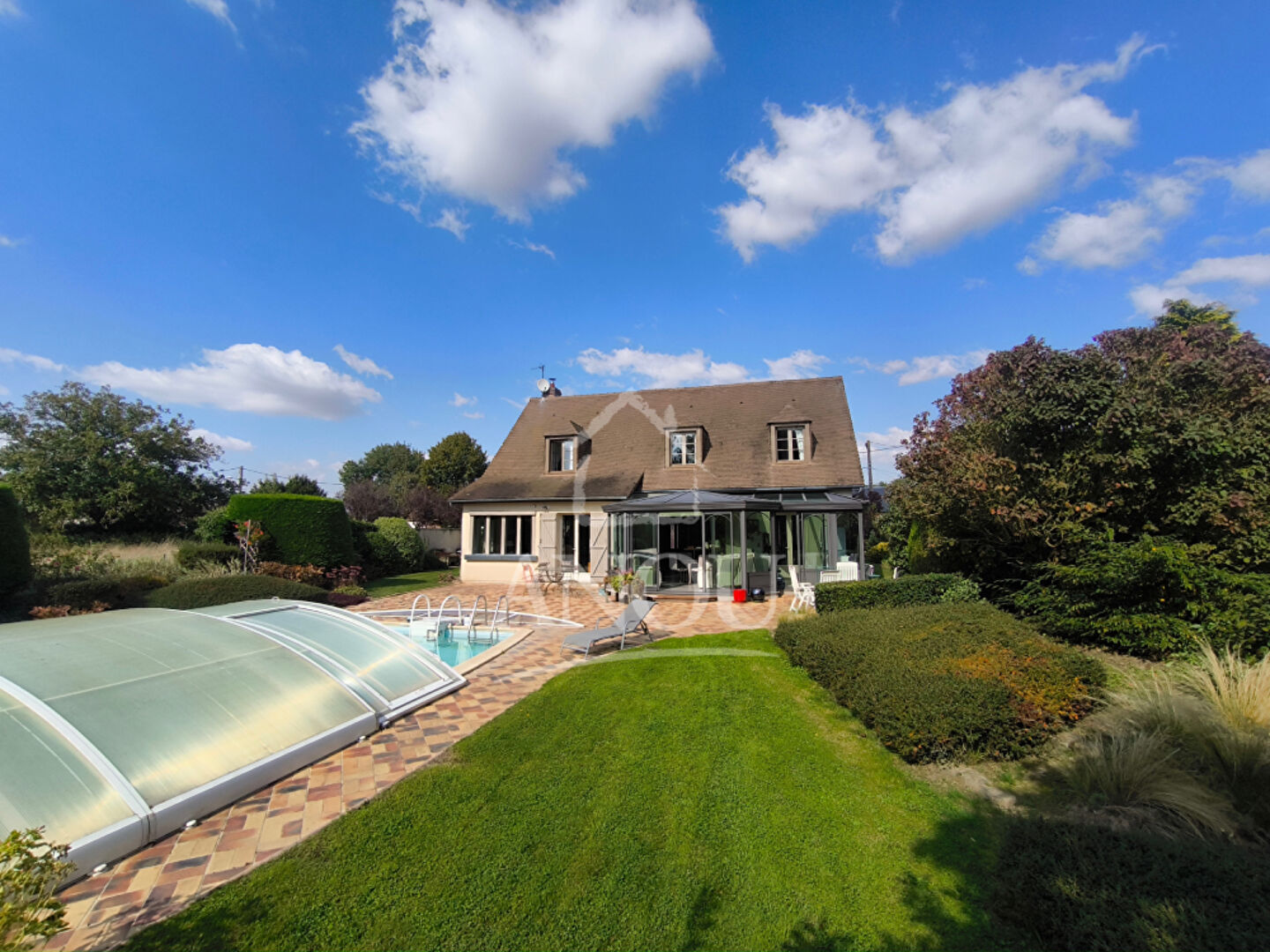 Photo Propriété  rénovée 5 Chambres, Piscine et Environnement Calme image 1/6